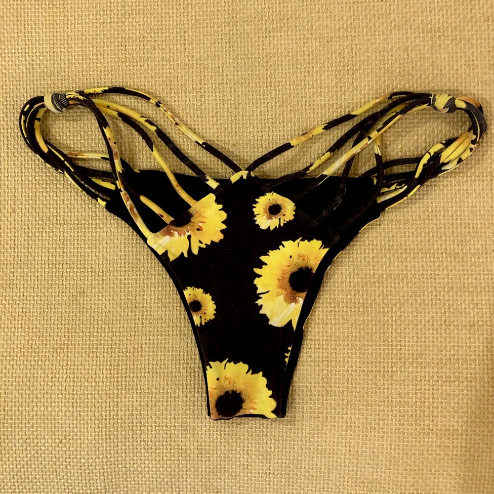 San Lorenzo V knot bottoms (S) Sunflower print